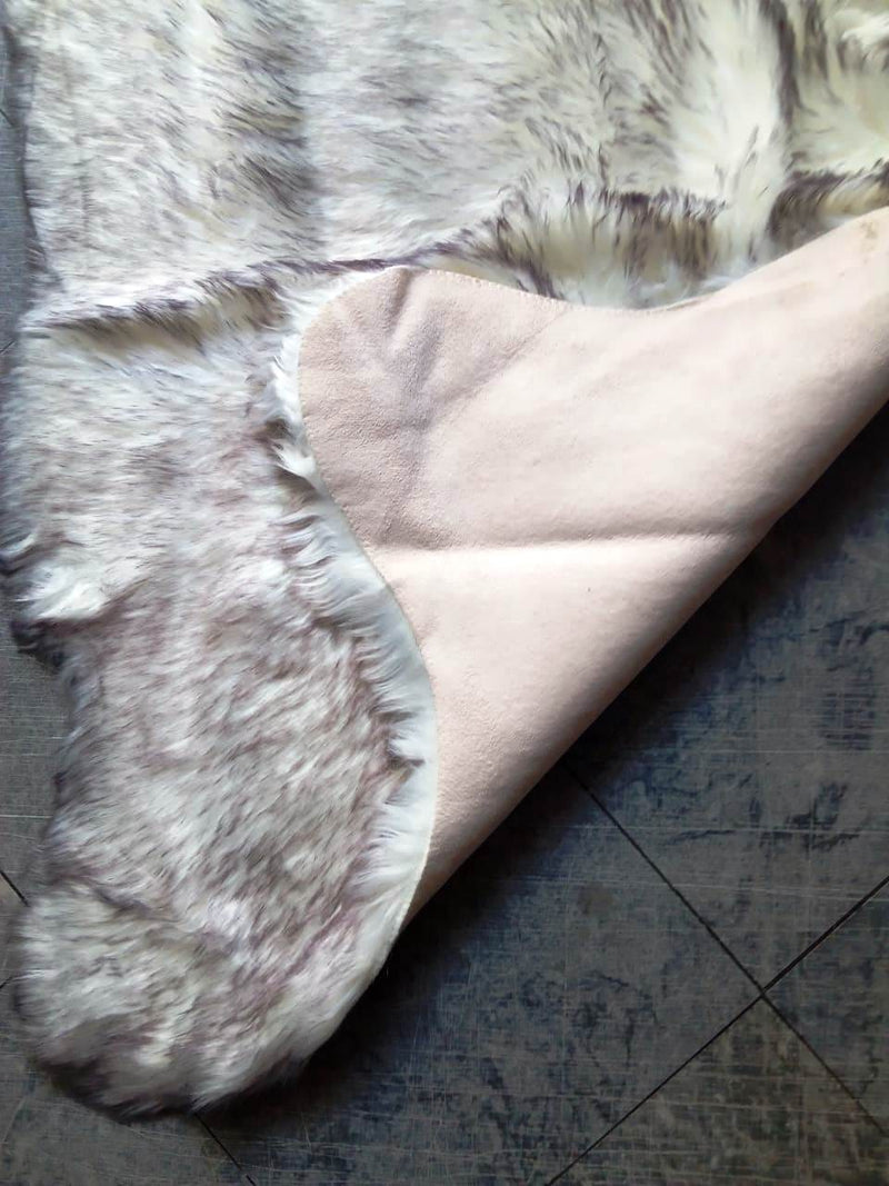 Grey & White Small Fur Throw 2x3 ft